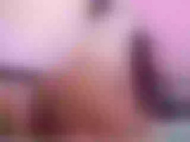 Live sex webcam photo for MaiiAngel #258966393