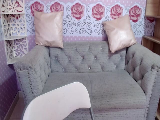 Live sex webcam photo for Aniie_pink #254196016