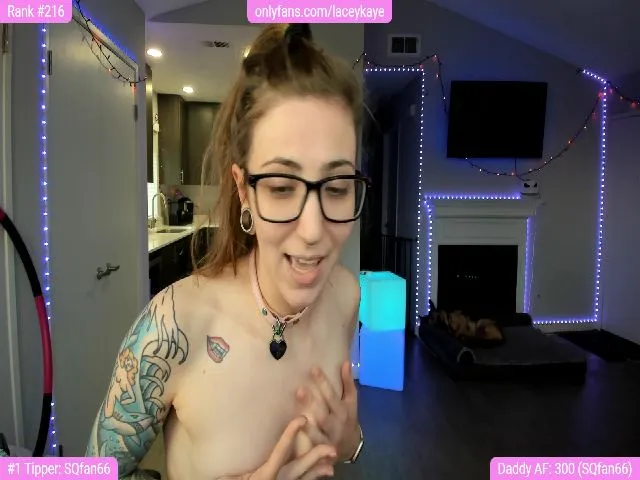 Live sex webcam photo for TheSharkQueen #261076465