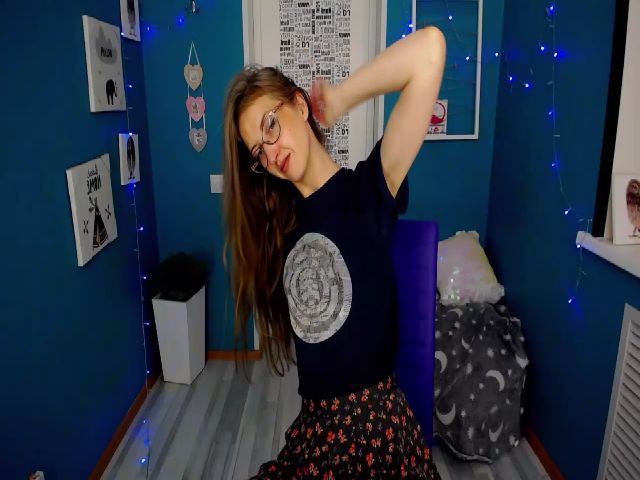 Live sex webcam photo for JennyLovelyS #255568518