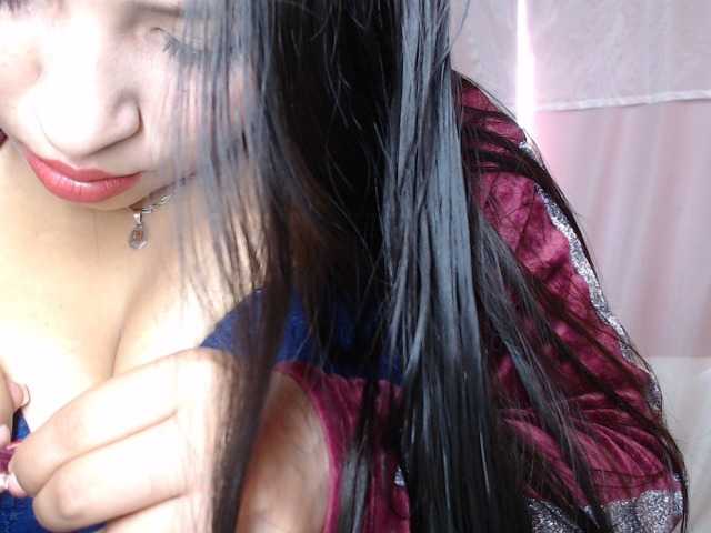 Live sex webcam photo for holly20a #287994901