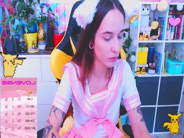 Live sex webcam photo for JinjerMoon #255591965