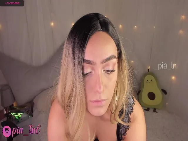 Live sex webcam photo for Pia_tn #259574150