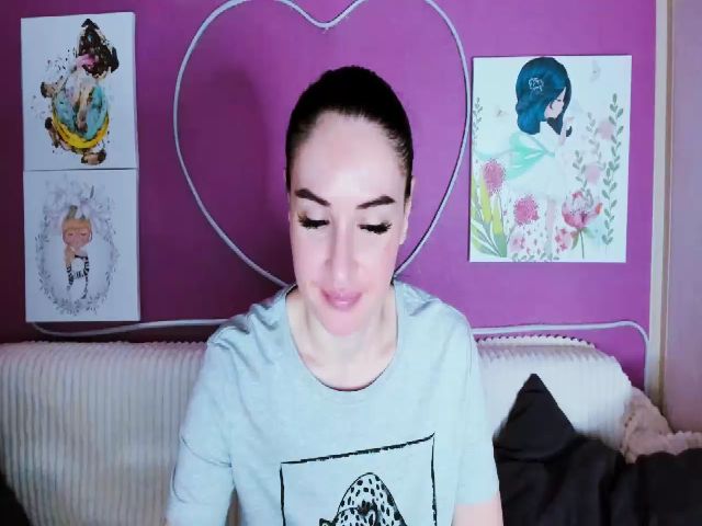 Live sex webcam photo for Lilly_Shine #257347615