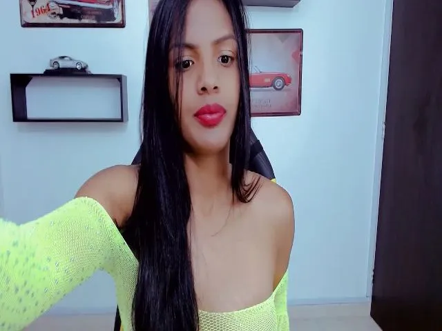 Live sex webcam photo for IvannaSofia20 #254287284