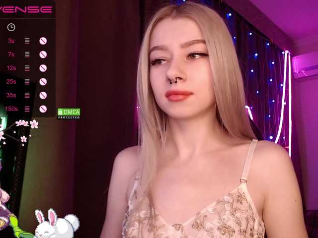 Live sex webcam photo for Annelitt #287948060