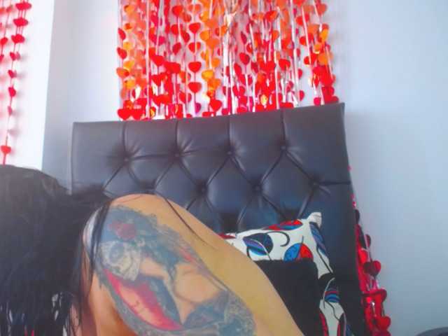 Live sex webcam photo for taylorhard #241244868