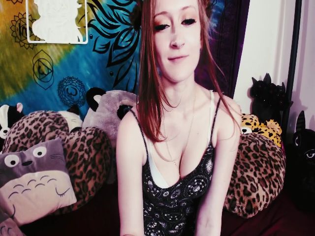 Live sex webcam photo for H3llok1tty #255577092