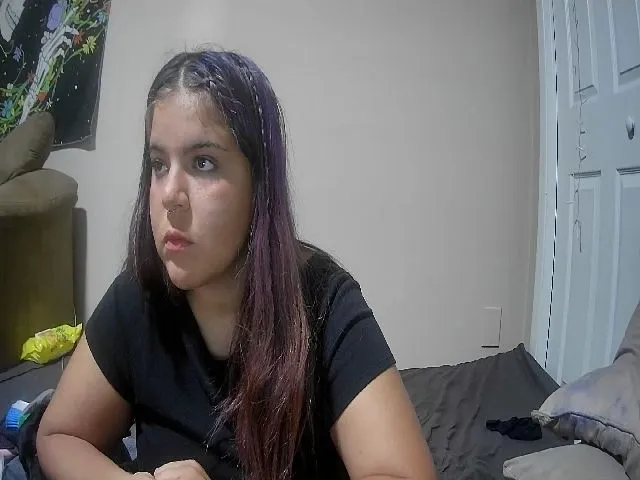 Live sex webcam photo for Lilmisspurp #253692704