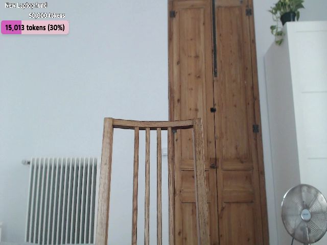 Live sex webcam photo for LolasPie #259322256