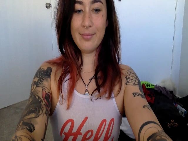 Live sex webcam photo for BillieFox_ #257260413