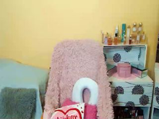 Live sex webcam photo for AishaLee #252234035