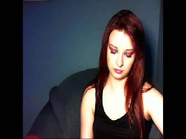 Live sex webcam photo for VirginLuna18 #255343417