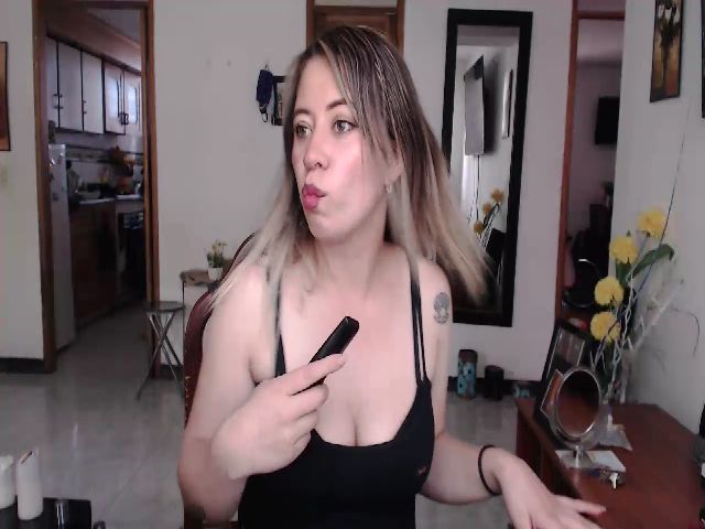 Live sex webcam photo for Ammylover #262275819