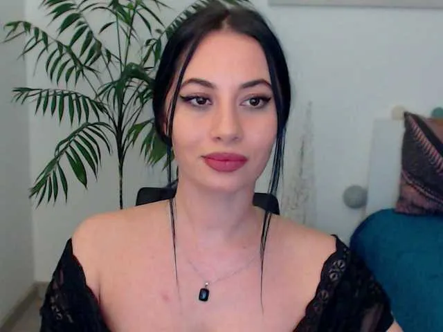Live sex webcam photo for MayaRein #241123613