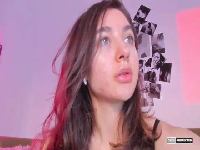 Live sex webcam photo for SpicyTrouble #255700494
