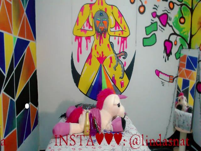 Live sex webcam photo for Moon_18 #253990095