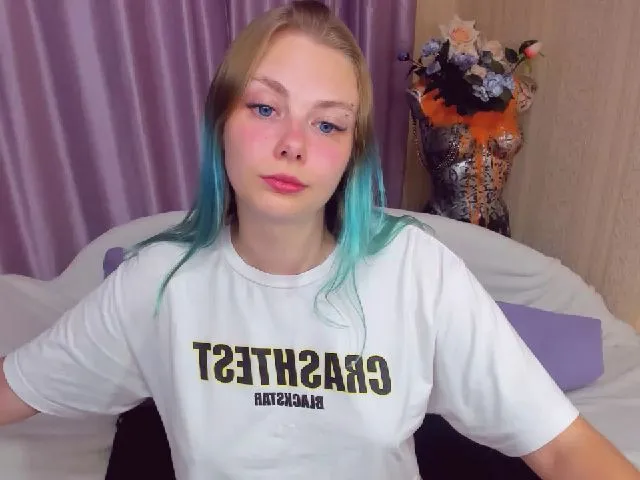 Live sex webcam photo for AprillSnow #265597161