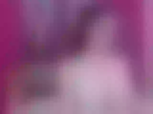 Live sex webcam photo for BustyxxHelen #241367460