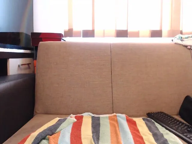 Live sex webcam photo for squirtblonde #254029769