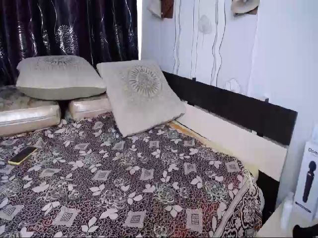 Live sex webcam photo for MARGARETgem #253446758