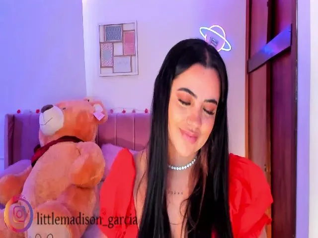 Live sex webcam photo for Madison_se #256501635