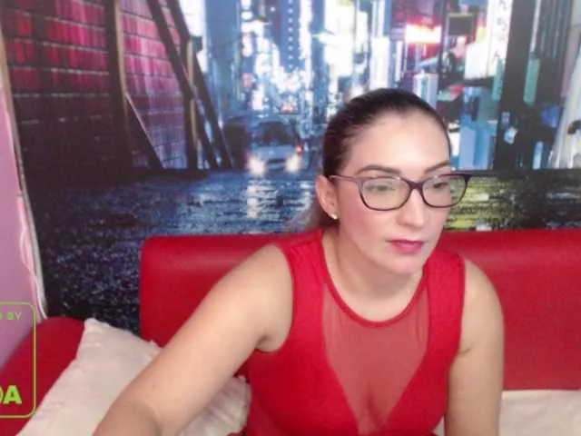 Live sex webcam photo for jeniferblanco #265508668
