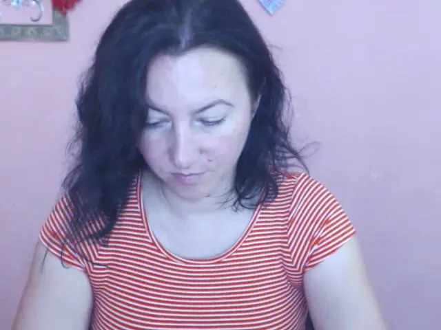 Live sex webcam photo for LexiFox_ #259195298