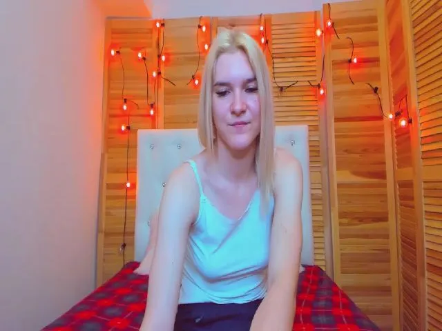 Live sex webcam photo for MarliTes #253662524