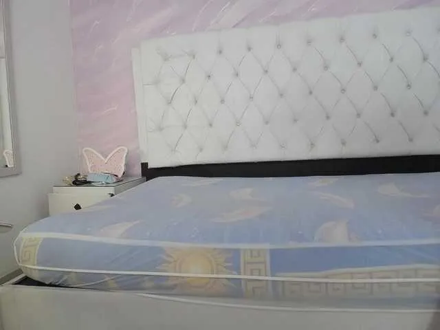 Live sex webcam photo for Karinapuerta #245299320