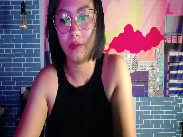 Live sex webcam photo for GoddessShaiya #258507680