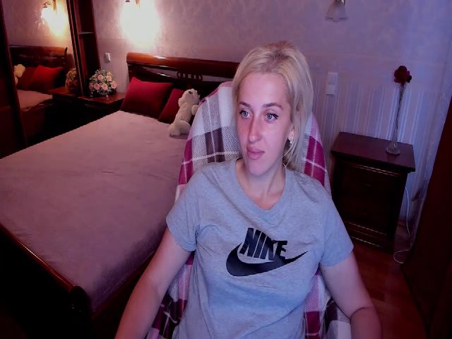 Live sex webcam photo for VictoriaJons5 #257415298