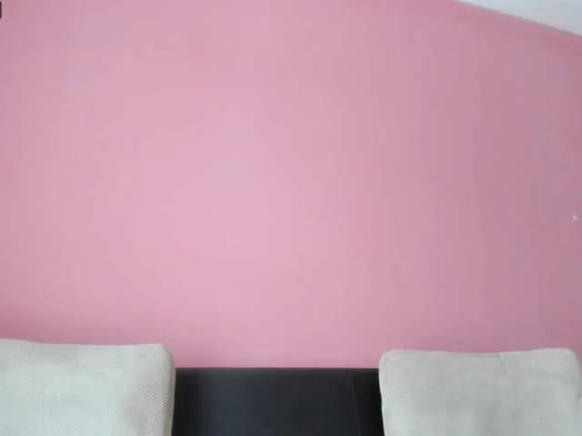 Live sex webcam photo for DiamondKay #287973892