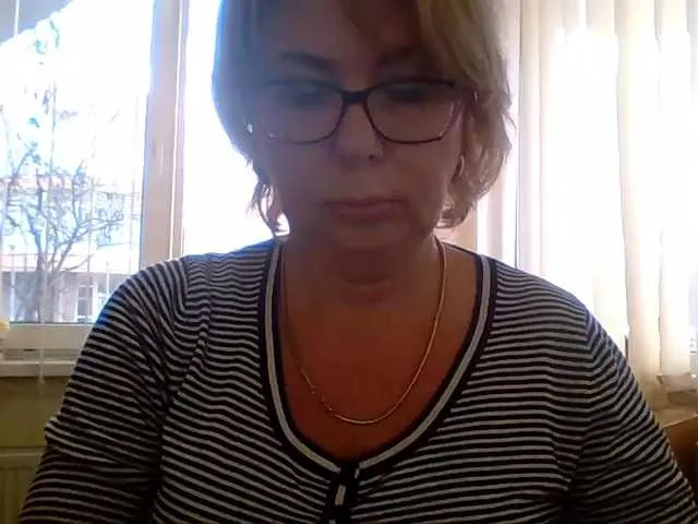 Live sex webcam photo for Luiziana111 #241225444