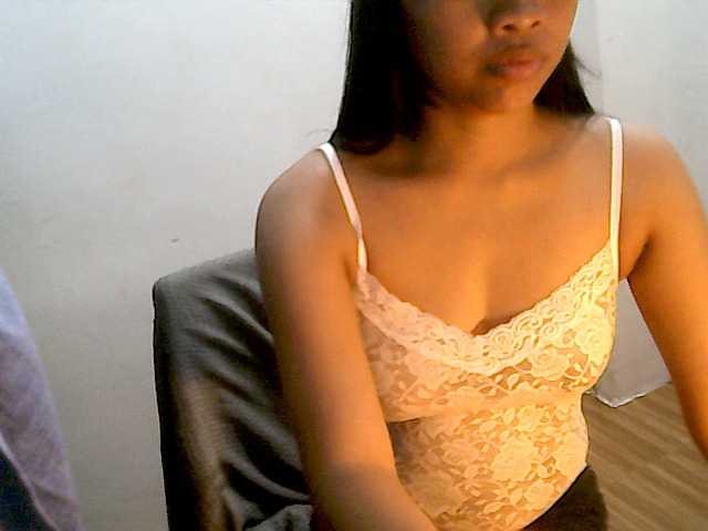 Live sex webcam photo for LizPrettyASia #241005063