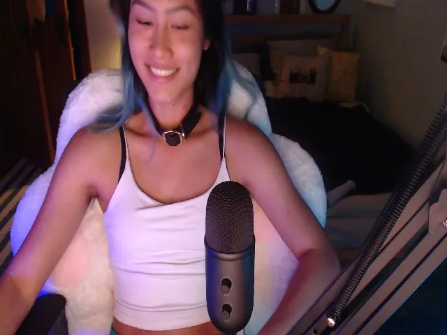 Live sex webcam photo for violishh #264127799