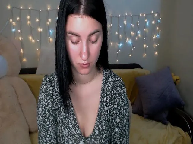 Live sex webcam photo for JenniferGill #254410224