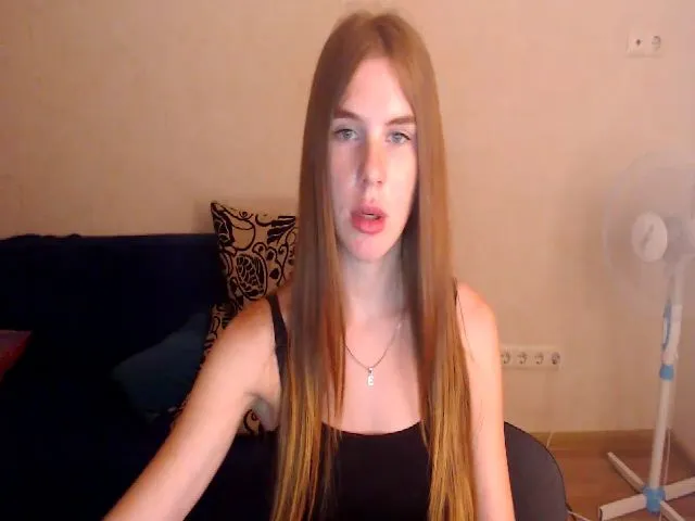 Live sex webcam photo for Vesnyshka #262221392