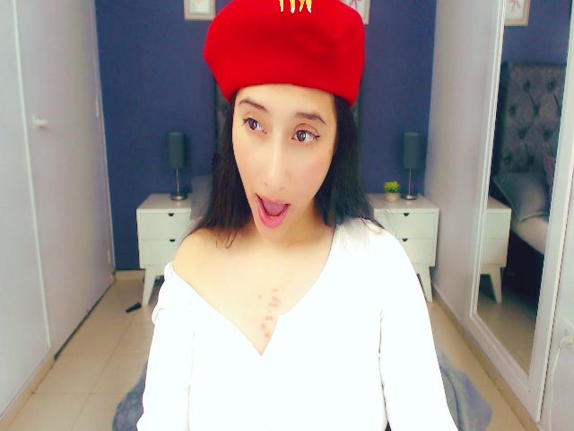 Live sex webcam photo for anniesclub #254657332