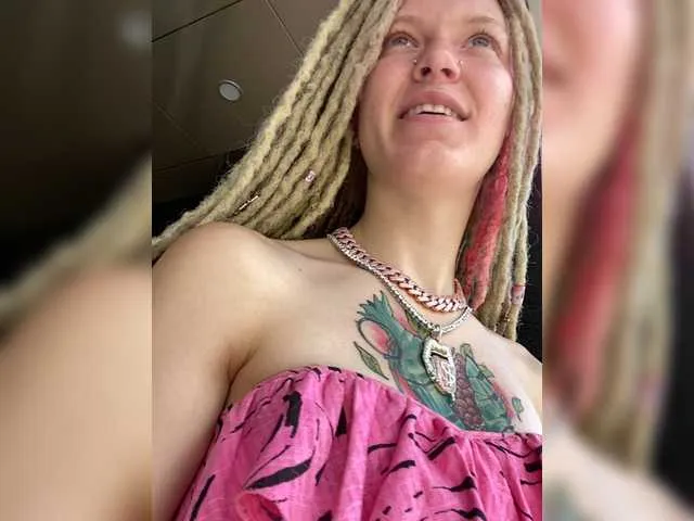 Live sex webcam photo for MATbFLEXA #247700975