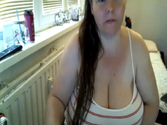Live sex webcam photo for Bigmegi #254836194