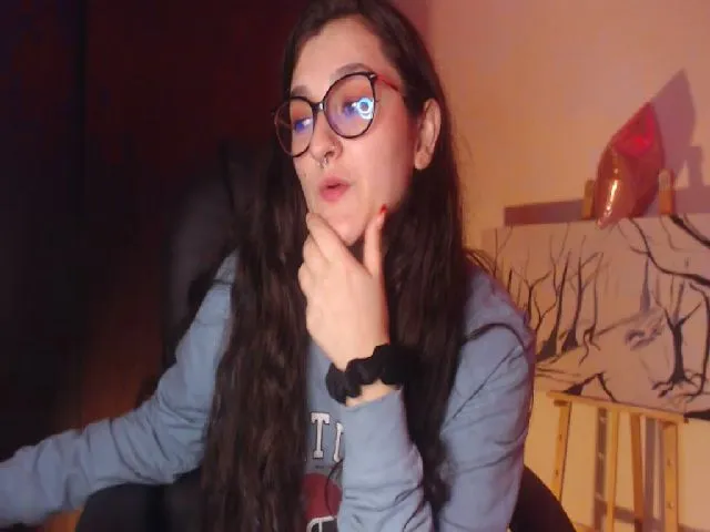 Live sex webcam photo for Miah_Peach #255253880