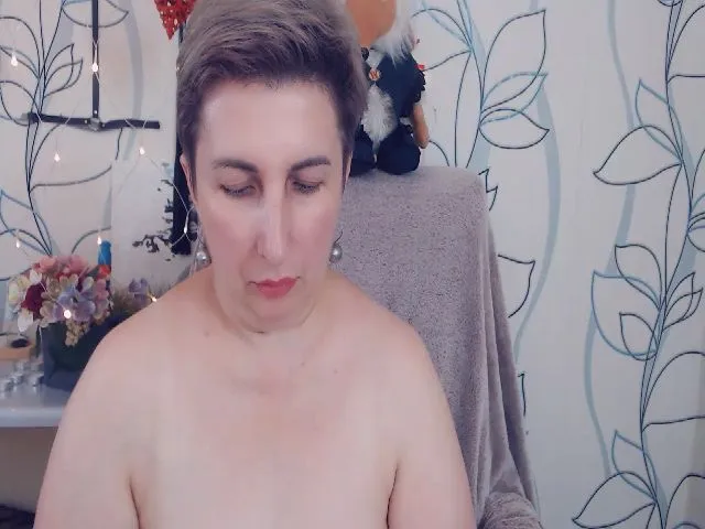 Live sex webcam photo for DepravedMadam #258610363
