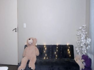 Live sex webcam photo for HoneyNala #251963079