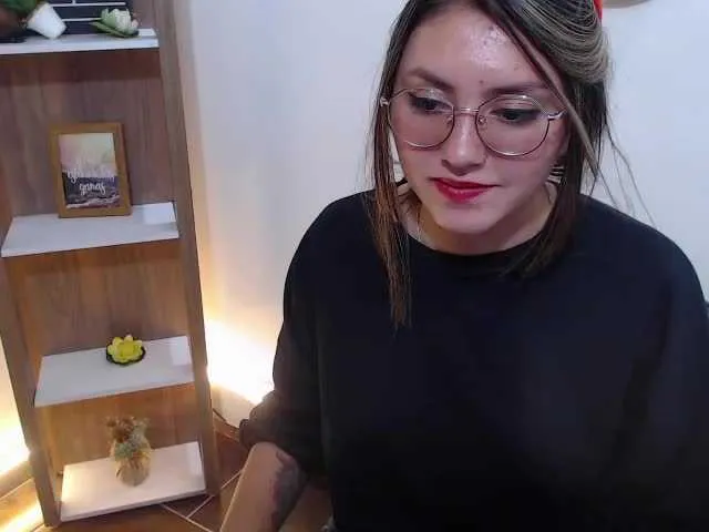 Live sex webcam photo for Diamond-Valer #240896184