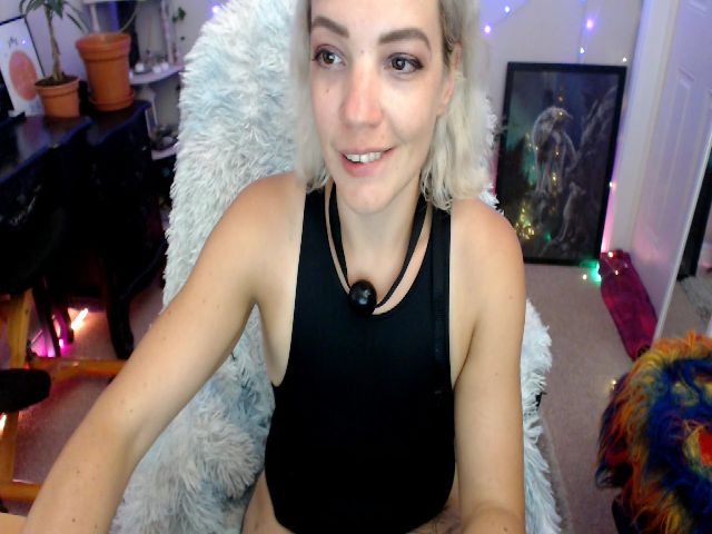 Live sex webcam photo for Alic3Wolf #263243940