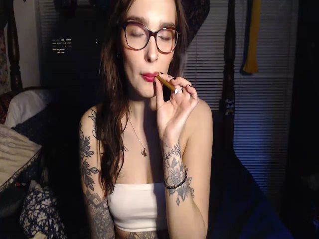 Live sex webcam photo for LlittleLlama #254779105