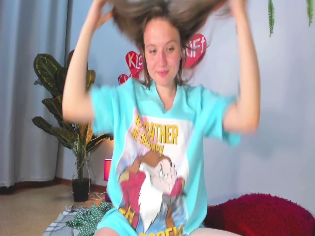 Live sex webcam photo for FreyaFresh #260024712