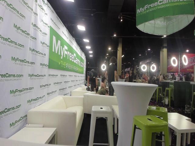 Live sex webcam photo for Selerah #254933317