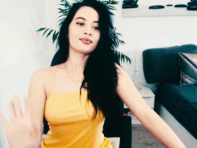 Live sex webcam photo for MayaRein #244702013